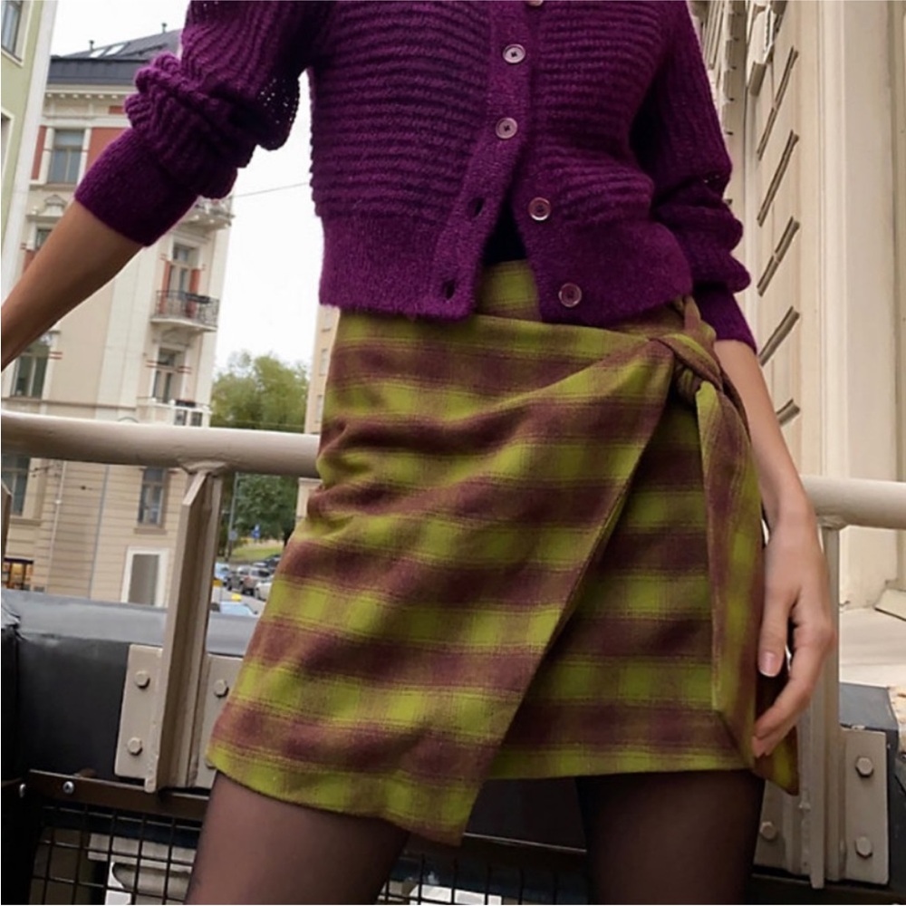 NWOT Wilfred New Wrap Front Skirt *sold out online*
